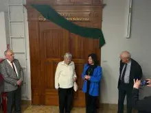 Uczestnicy uroczystości nadania sali 311 imienia prof. dr. hab. Teodora Kulawczuka
